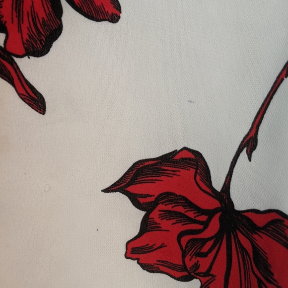 Cotton On Floral Camisole Red & White - Picture 3 of 4